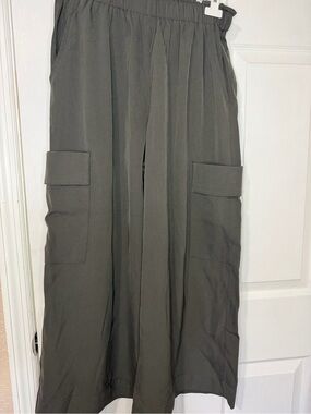 🔥Woman’s  Olive Cargo Wide-Leg Pants